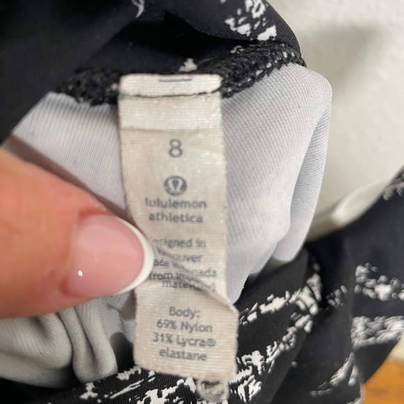 Lululemon High Times Pant Black White Cropped Leggings Women's 8 - Picture 3 of 4